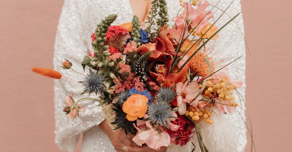 How Does a Florist Cremorne Point Choose Blooms for Waterfront Weddings?

