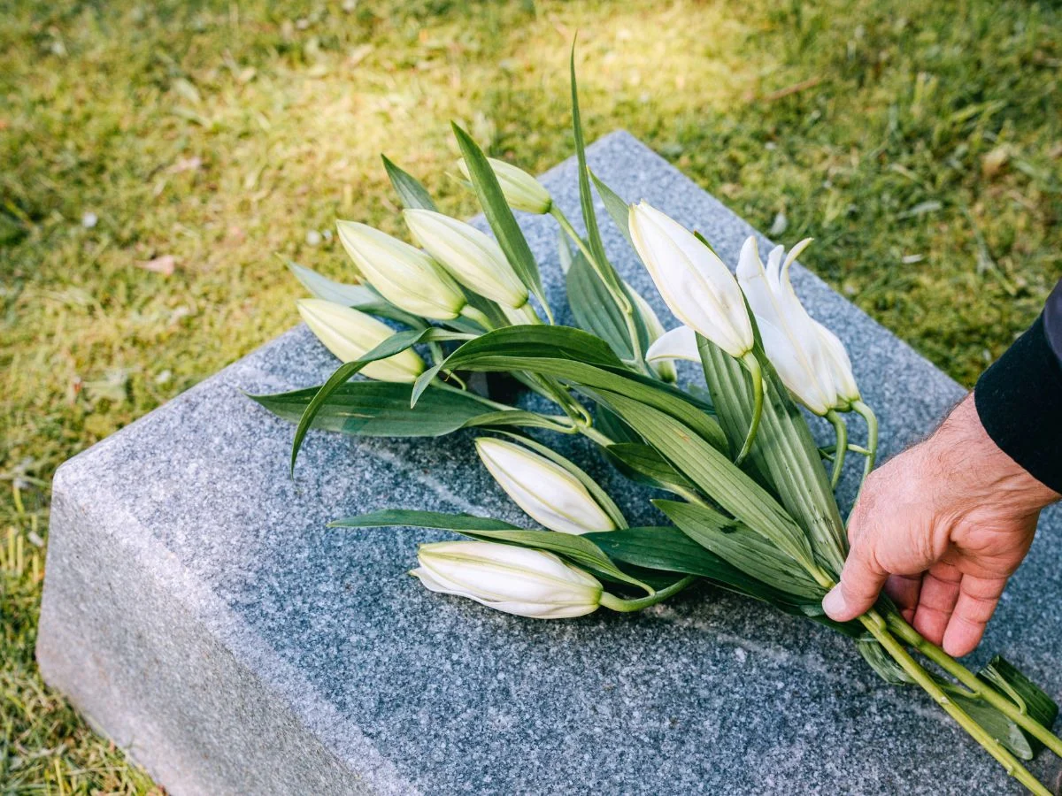 Why Do Funeral Flowers Carry Different Meaning Across Cultures?